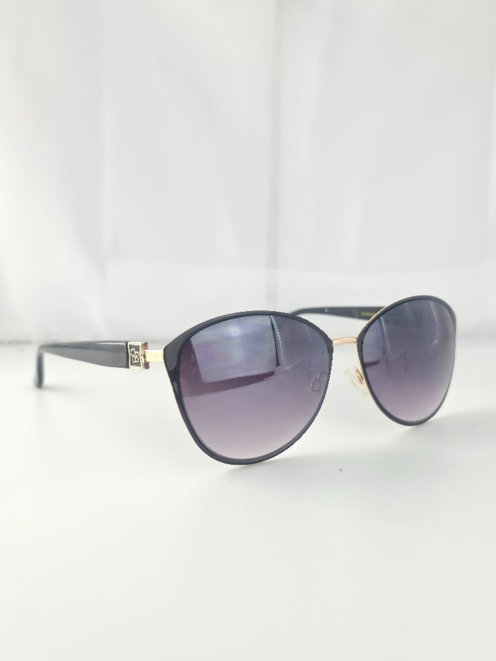 Jessica Simpson J5329 Black & Gold Metal Cat Eye Sunglasses
